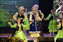 В Анапе таможенники со всей России сменили форму на сценические костюмы