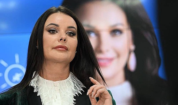 «Это колхоз». В Сети оценили образ Оксаны Федоровой