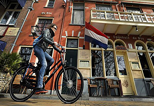 Сотрудникам посольства Нидерландов разрешили покинуть Украину