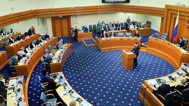 Мосгордума после шестичасового обсуждения поддержала изменение Основного закона