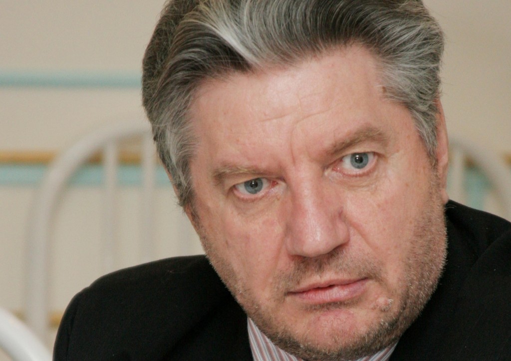 Шел наперекор течению: в Госдуме о смерти черного полковника Алксниса