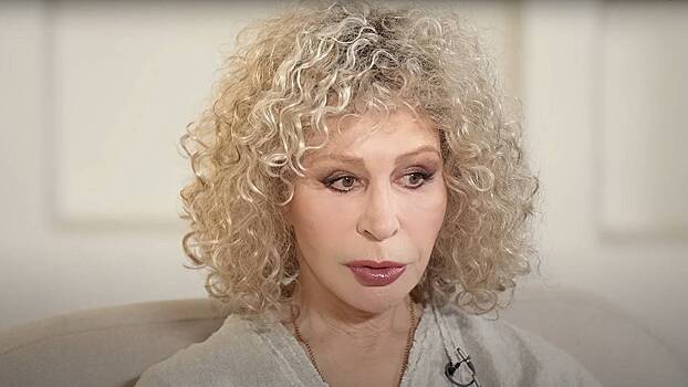 «Рыдал, в обморок упал, рвало»: Татьяна Васильева — об обманутом мошенниками внуке