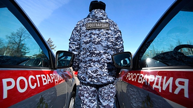 На место стрельбы в жилом районе Екатеринбурга выехал СОБР