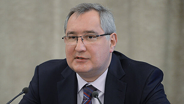 Рогозин пообещал к июлю подготовить план развития судостроения в Крыму