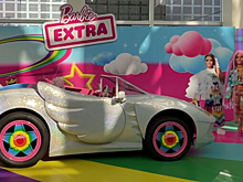 Mattel и Fiat представили машину Барби в натуральную величину