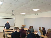 В Еврейской автономной области полицейские в рамках Всероссийской межведомственной комплексной оперативно-профилактической операции «Чистое поколение - 2025» провели беседы со студентами