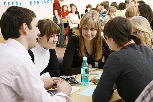 Интеллектуальные игры захватывают Магадан: в каких клубах Колымы можно блеснуть умом