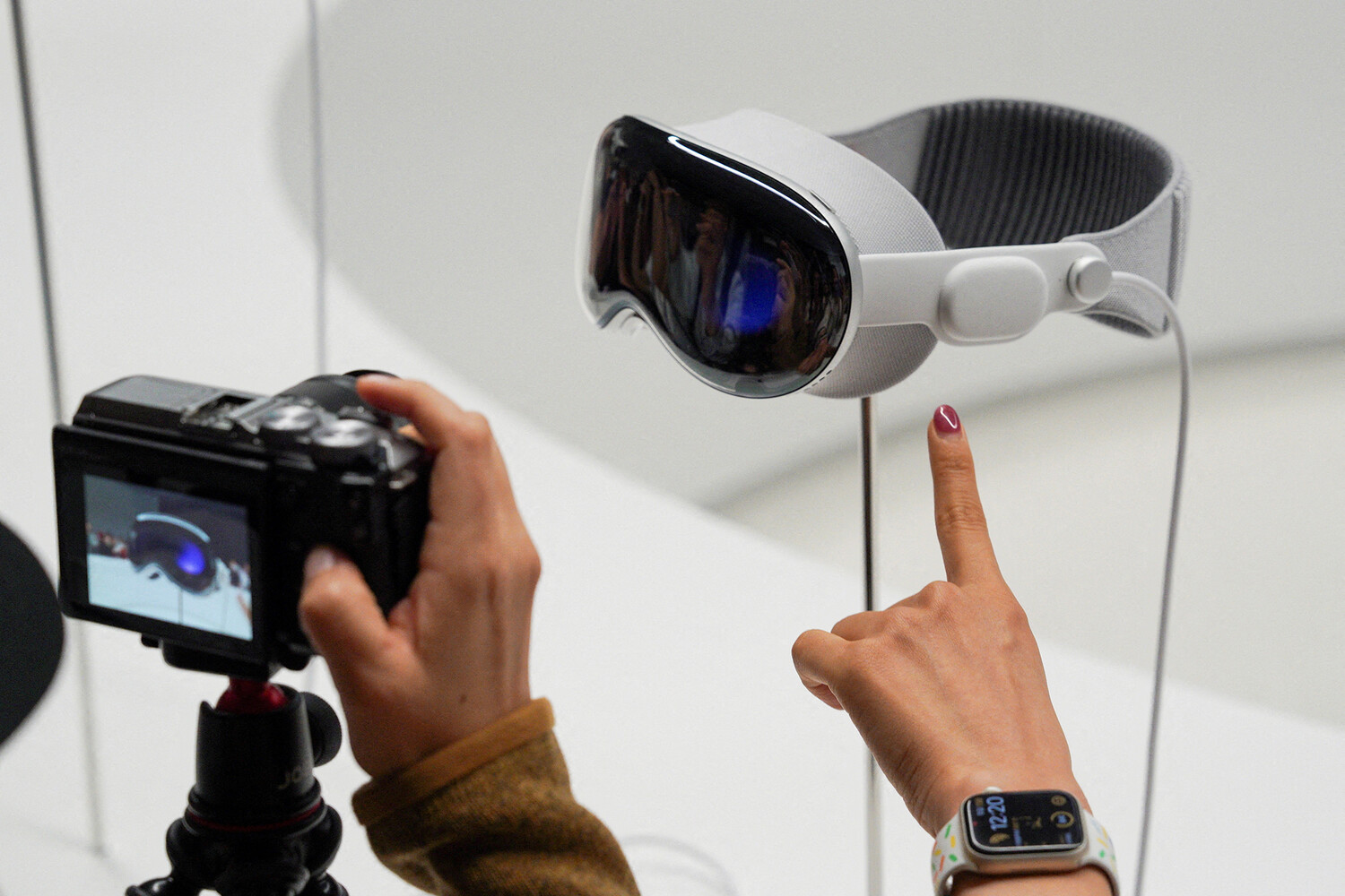Bloomberg: Apple Vision Pro 2 выйдет не раньше 2027 года
