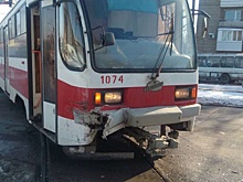 ПАЗик протаранил трамвай: в ДТП на Гагарина пострадали трое