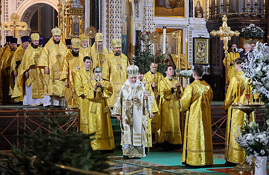 Православные христиане поздравляют сегодня друг друга с Рождеством
