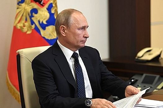 Путин раскритиковал кабмин из-за неразберихи с выплатами