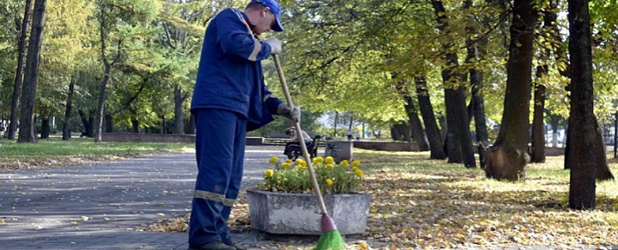 Работы по благоустройству в Рязани выполняют 50 осужденных