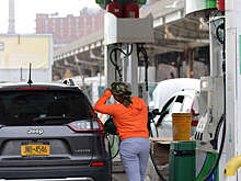 Аналитик Клоза предупредил об "апокалиптических" ценах на бензин в США из-за ураганов
