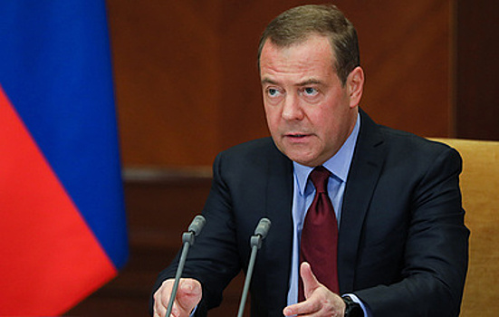 Медведев считает, что Киев вскоре может дойти до расправы над "начальниками" из ЕС