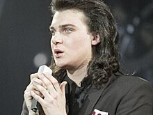 Юлиан неожиданно исполнил песню Макаревича* на концерте