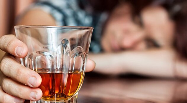 Сон людей может страдать от употребления алкоголя