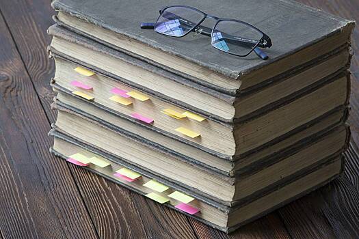 Популярная юмористка поделилась мечтой о доме с библиотекой