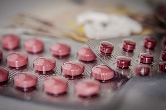 Микробиолог рассказал россиянам о вреде антибиотиков при профилактике COVID-19