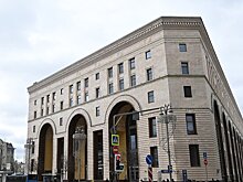 В ЦДМ на Лубянке представили новые уличные витрины