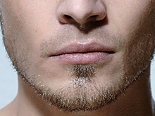 Почему мужчины все чаще меняют форму своих подбородков