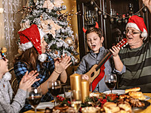 ABBA, Баста и «Любэ»: названы лучшие новогодние песни