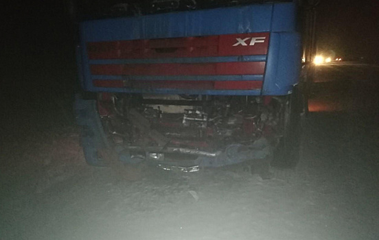 Легковушка во время заноса попала под колеса фуры под Сызранью