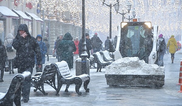 На Москву обрушился снежный Армагеддон