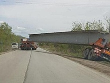Необычное ДТП с железобетонной балкой произошло в Приморье