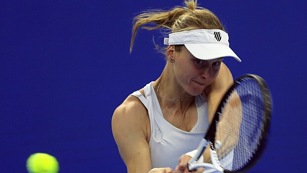 Самсонова вышла в 1/8 финала турнира в Дубае на отказе Павлюченковой