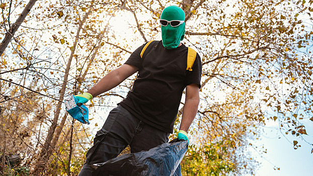 «Дом не заканчивается на пороге квартиры»: как экоактивист вдохновляет убирать мусор