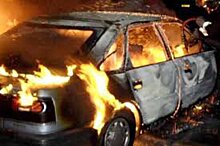 Видео: В Воронеже сожгли машину борца с автохамами