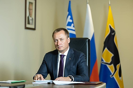 Жители Сургута несут мэру кости