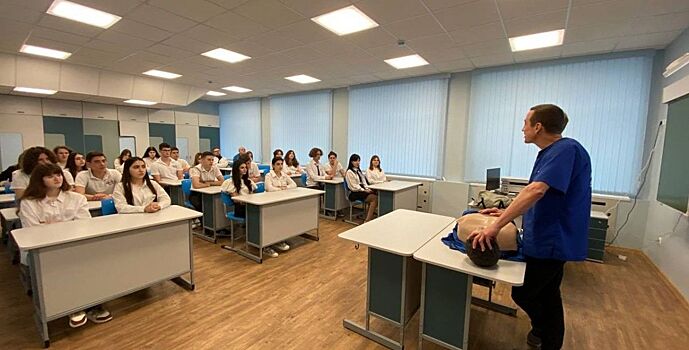 В ростовской школе открылся медицинский класс