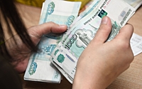 Экономист предложил установить в РФ почасовую оплату труда