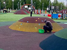 В Лабытнанги занялись благоустройством детских площадок. ВИДЕО