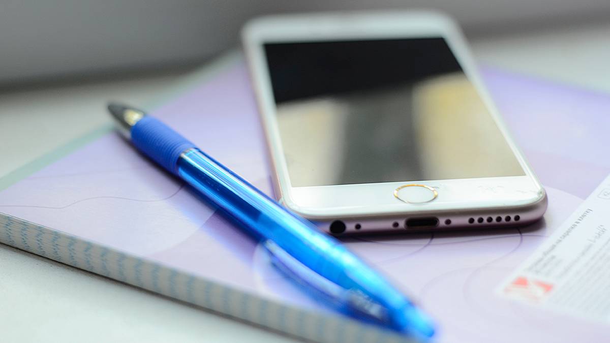 Злоумышленники похитили смартфон у 13-летнего подростка в центре столицы