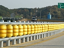 На российских дорогах появятся пластиковые отбойники