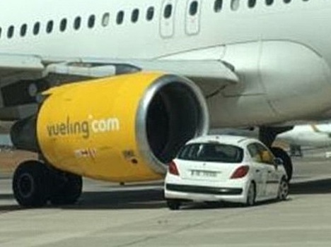Авария "Пежо" и Airbus едва не привела к катастрофе