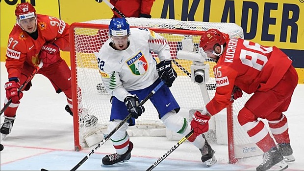 Сборная России на хоккейном чемпионате мира добилась четвертой победы