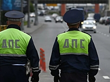 Автобус врезался в ограждение в Москве