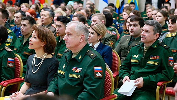 В Военном университете состоялся научный форум «Женщины на службе Отечеству»