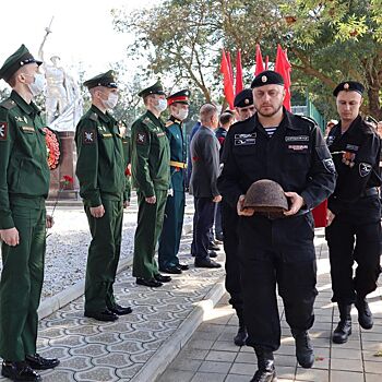 В станице под Анапой захоронили останки трех советских воинов