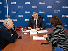 Андрей Луценко пообещал решить проблему жителей вологодских деревень с заготовкой дров