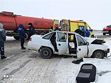 В Самарской области два человека пострадали в ДТП с грузовиком-автоцистерной
