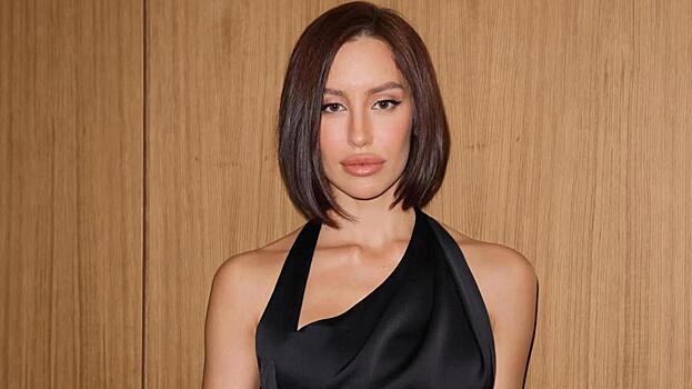 Валентина Иванова отправилась на отдых с дочерью от Тимати