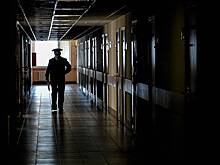 Российский полицейский устроил приятеля к себе и через год потребовал за это деньги