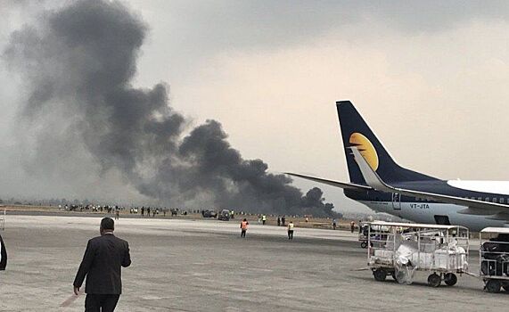 Пассажирский самолет потерпел крушение в Непале