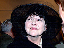 Белла Ахмадулина защищала кинокомпозитора «Пиратов ХХ века» и «Места встречи…» от чудовищных нападок