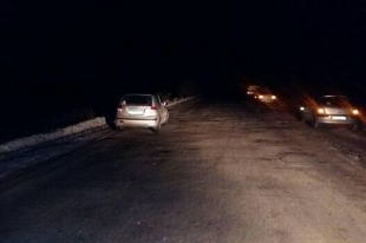 Под Волгоградом автомобиль перевернулся при обгоне, водитель погиб