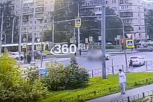 360.ru: водитель Audi Q5 сбил подростка в Петербурге